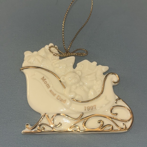 Vintage Mom and Dad 1997 Christmas Ornament - Picture 2 of 3